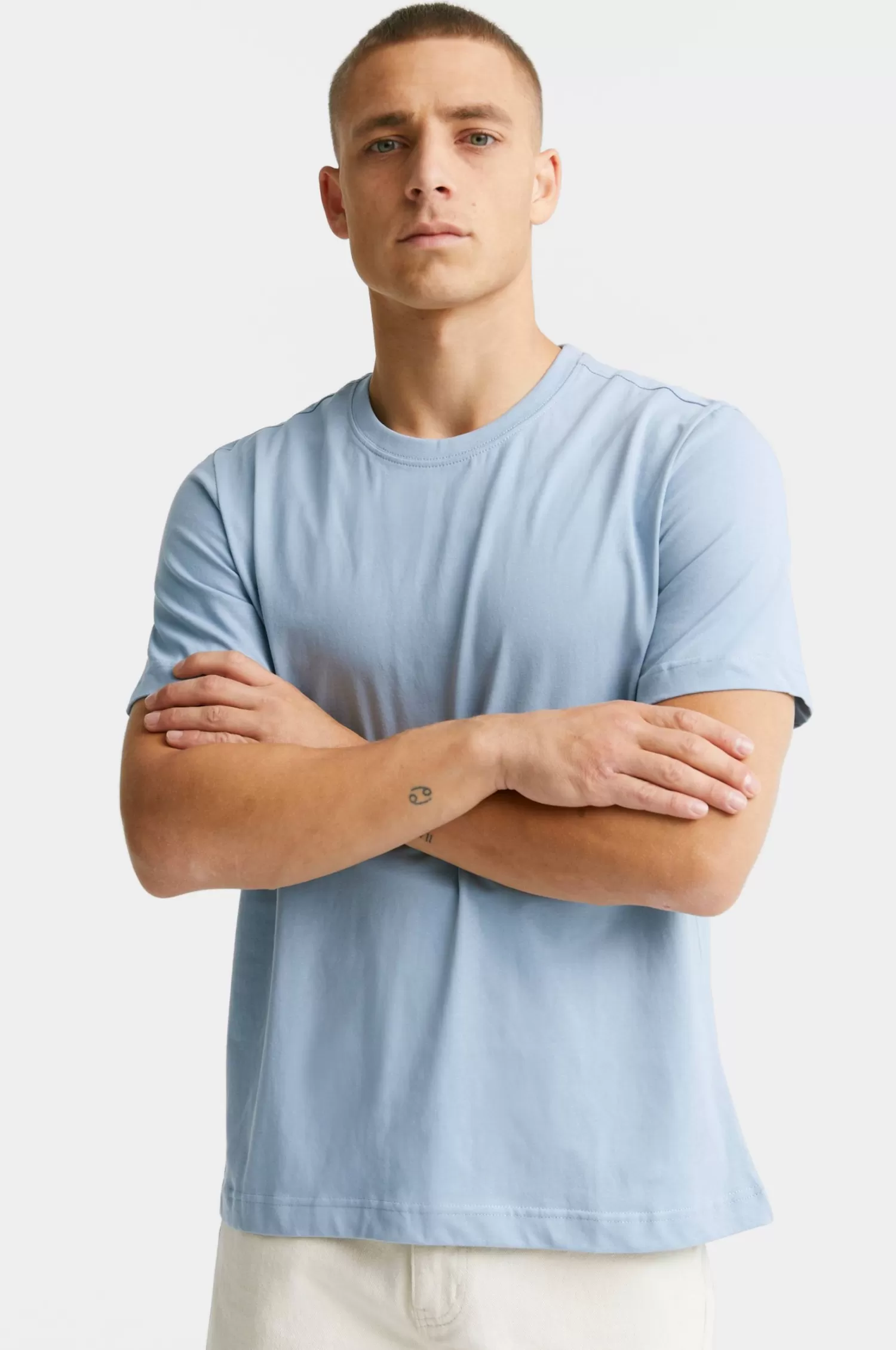Studio Total T-Shirt Icon Tee Sale